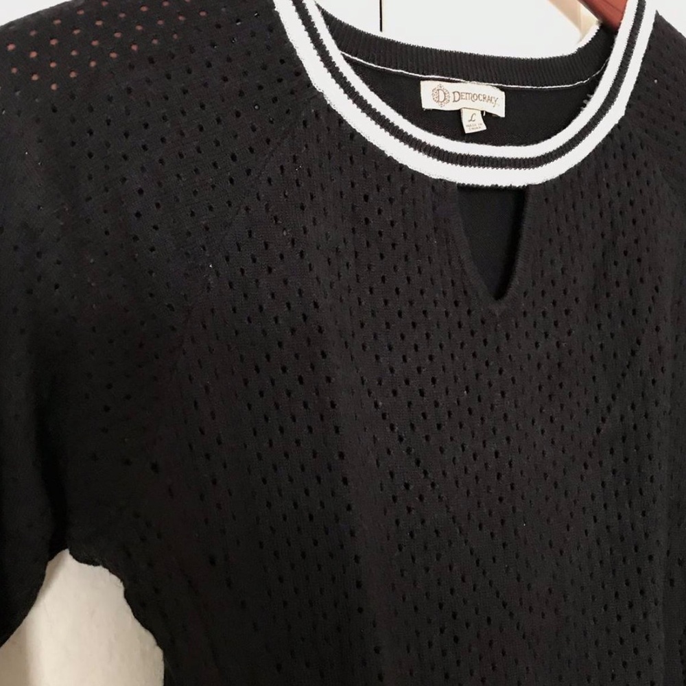 Democracy perforated black cotton sweater sz large
